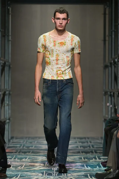 Look 5